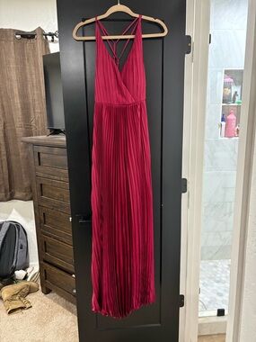 Lulu's Pleated V-Neck Maxi Dress in Berry Red
